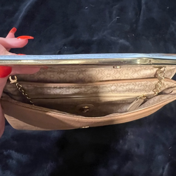 Charming Charlies clutch/wristlet - Picture 4 of 6